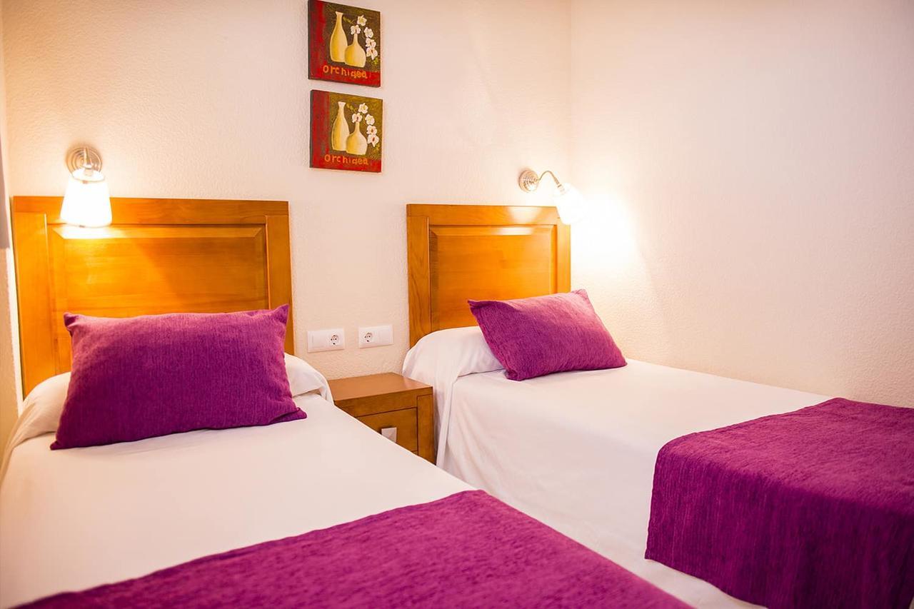 Apartamentos Fenix Beach Рокетас де Мар Екстериор снимка